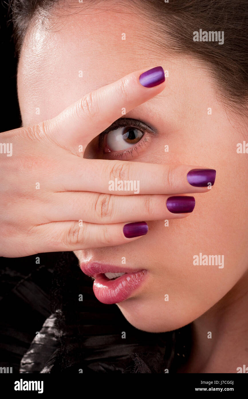 Brun Noir Brun Brune visage basané jetblack jetant un coup d'oeil noir profond Banque D'Images