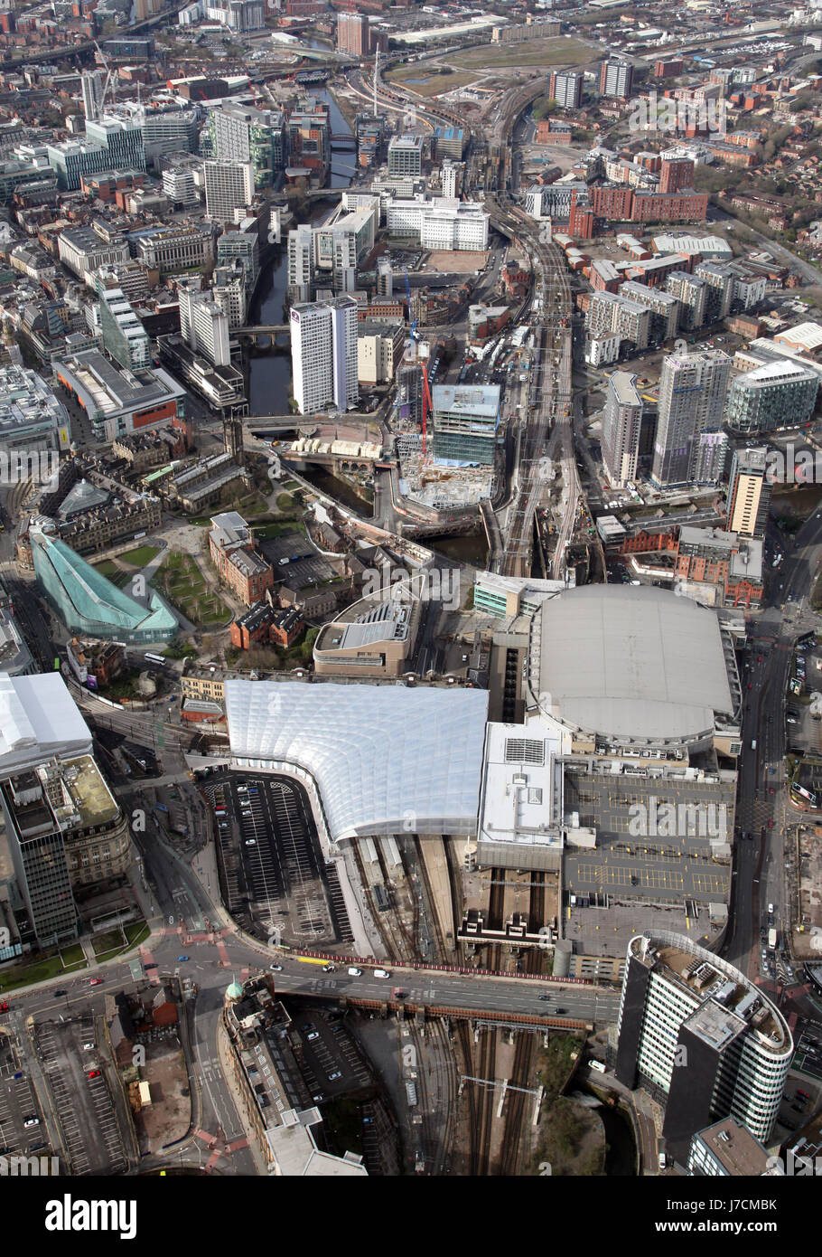 Vue aérienne de la Manchester Arena et la gare de Victoria, UK Banque D'Images