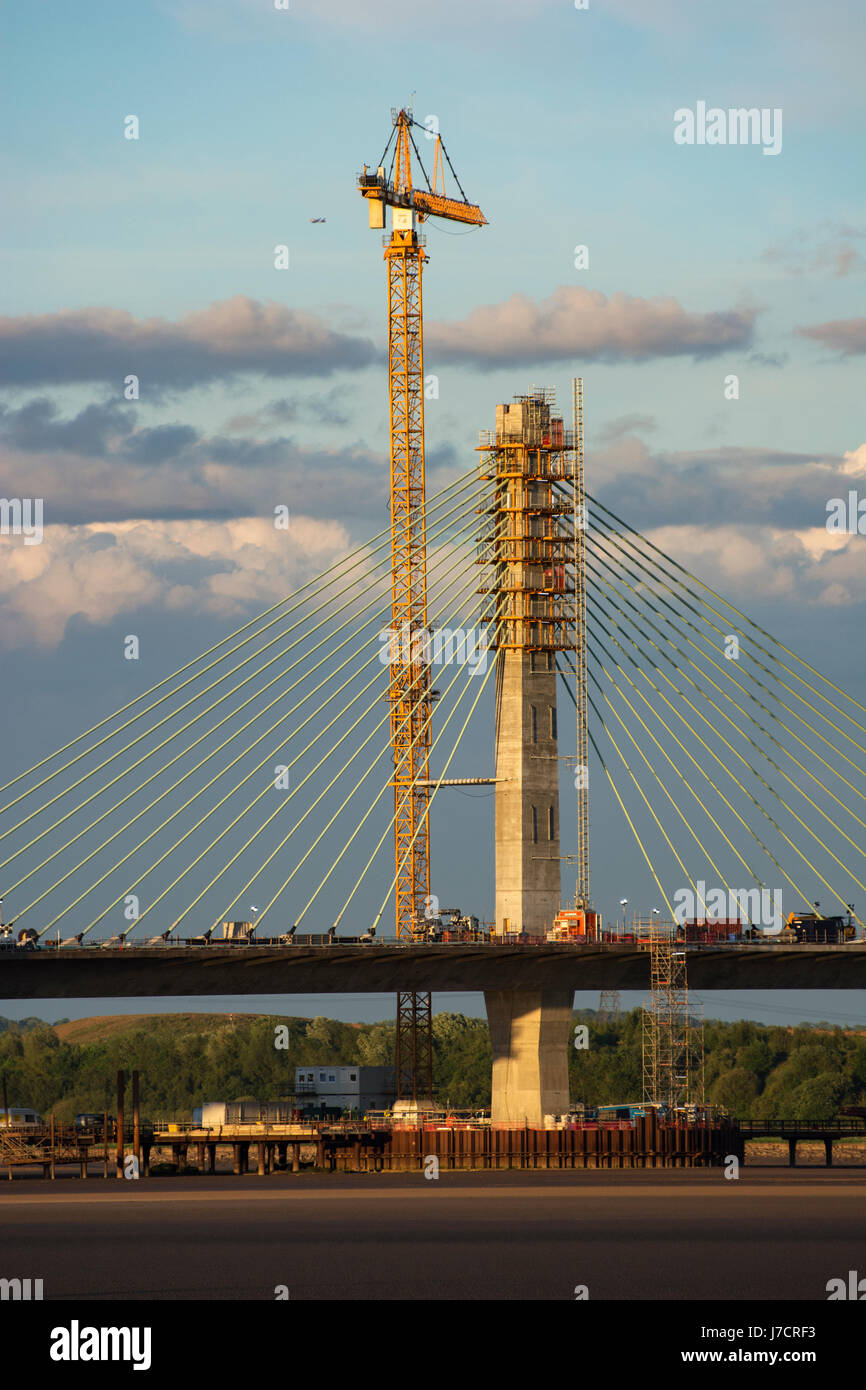 L'Amérique du pylône du Mersey Gateway Projet Construction Dabinda Crossing dans lumière du soir. Banque D'Images
