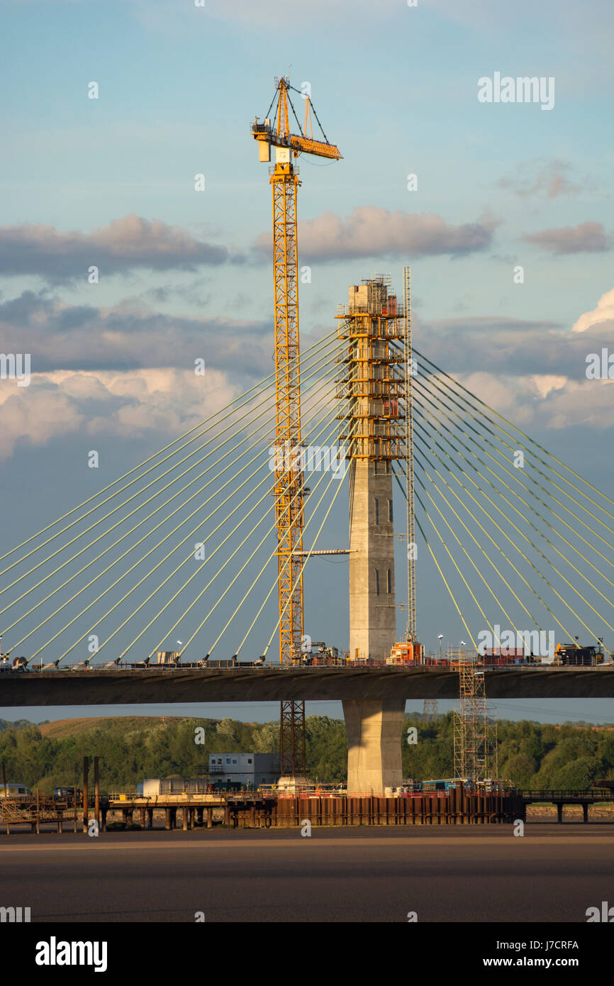 L'Amérique du pylône du Mersey Gateway Projet Construction Dabinda Crossing dans lumière du soir. Banque D'Images
