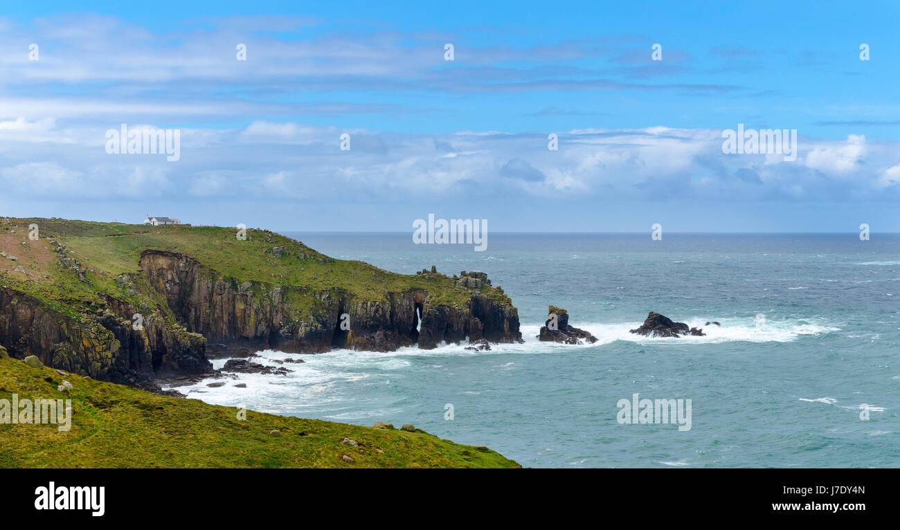 Dr la tête de syntaxe à Lands End Cornwall, UK. Banque D'Images