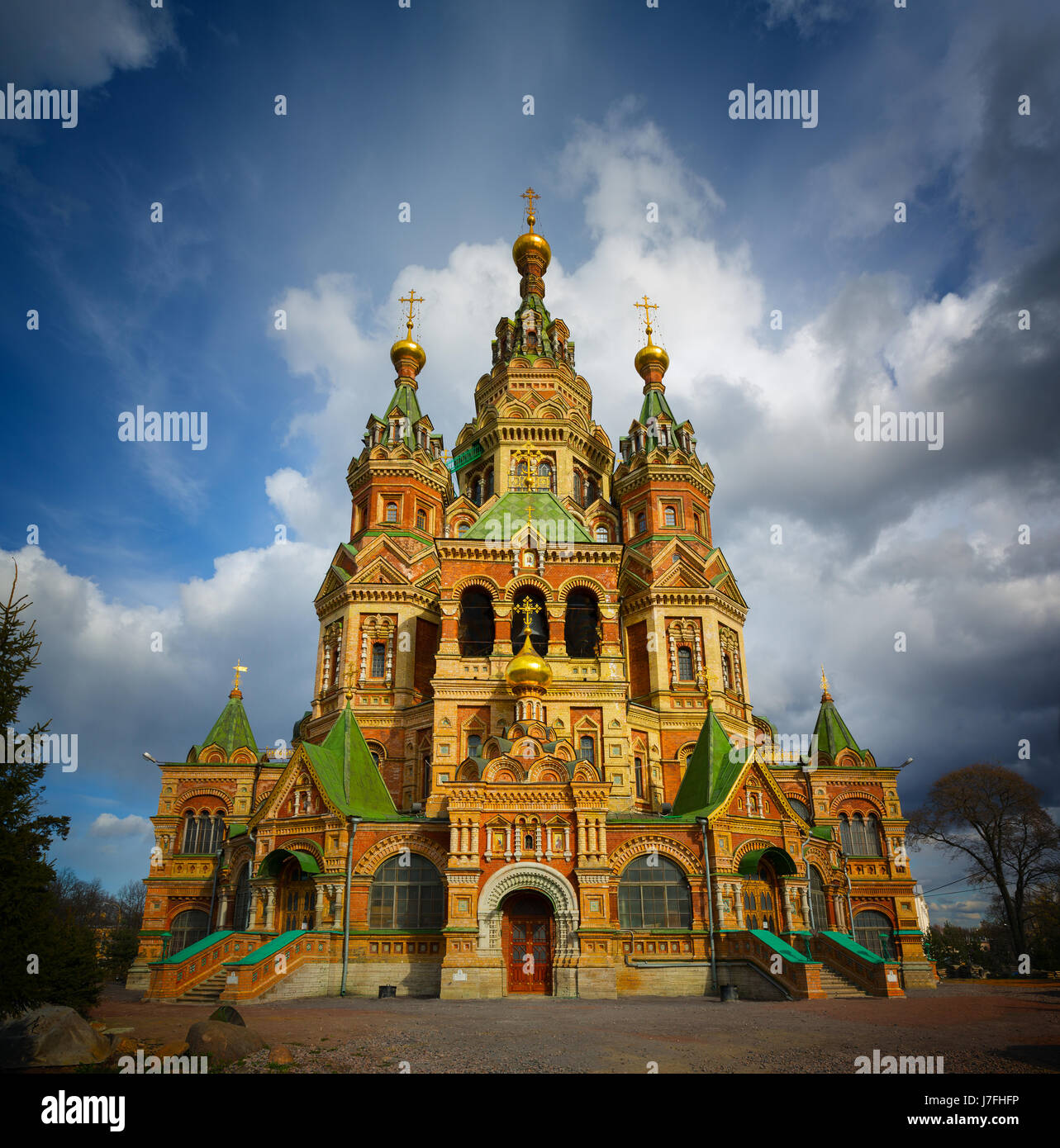 Cathédrale des Saints Pierre et Paul, Peterhof en Saint Petersburg, Russie Banque D'Images