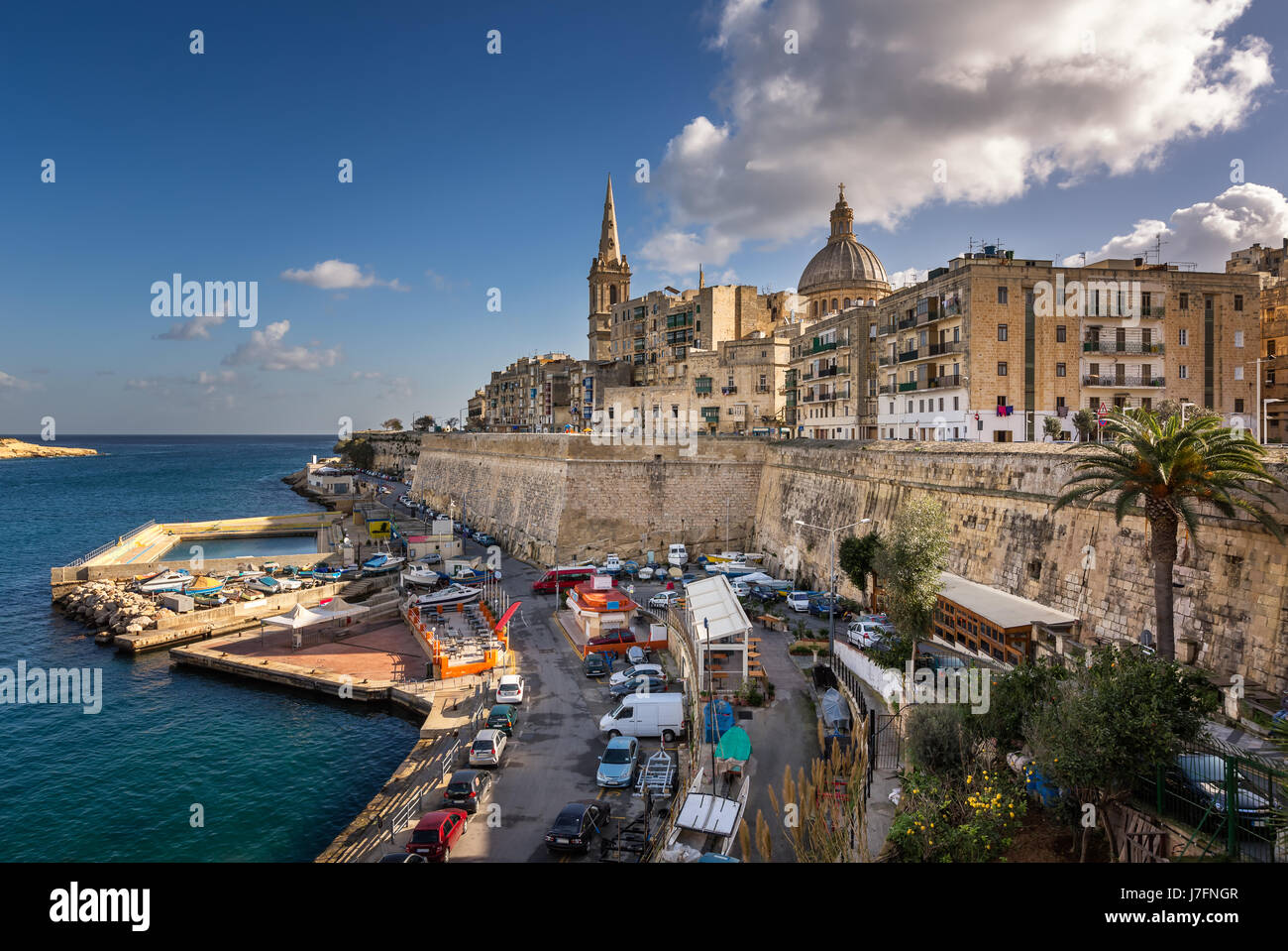 Les toits de la capitale maltaise La Valette, Malte Banque D'Images