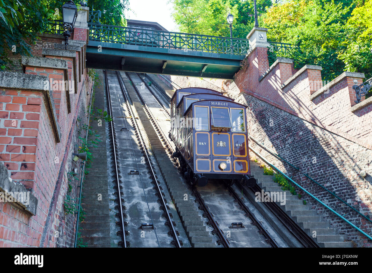 BUDAPEST, HONGRIE - 2 août : tramway funiculaire train pour le château de Buda, à Budapest, le 2 août 2013. Banque D'Images