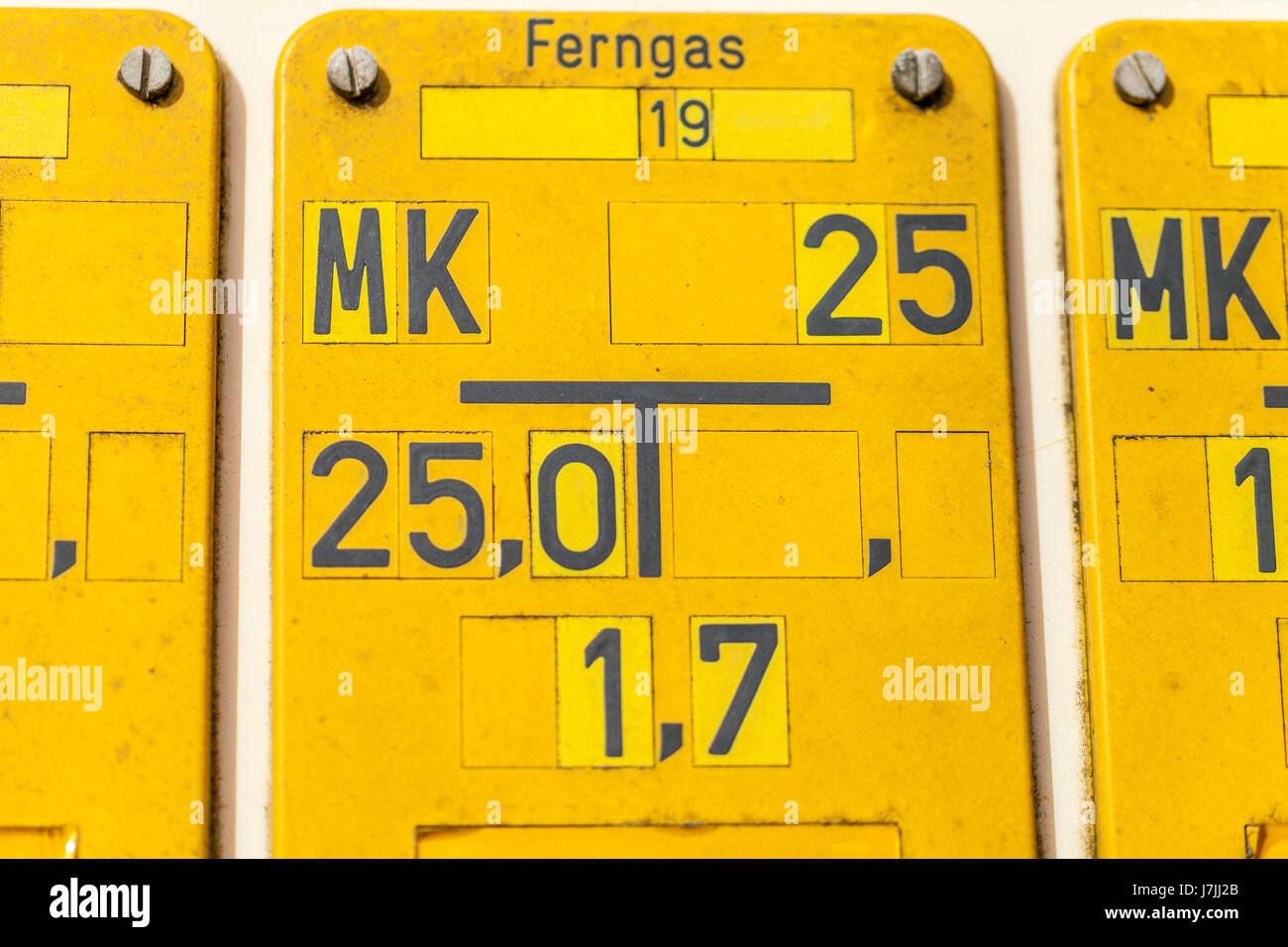 Un gaz jaune grille allemande (ferngas) sign Banque D'Images