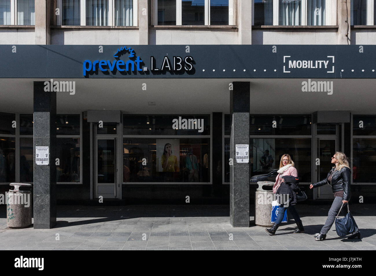 Prévenir LABS store dans le centre de Sarajevo. Banque D'Images