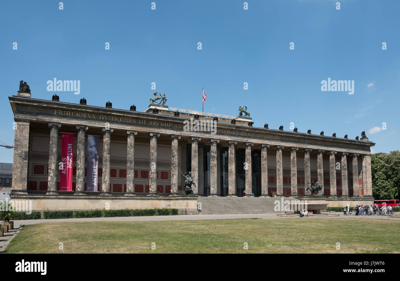 Berlin, Allemagne - le 23 mai 2017 : la façade avant de la "Altes Museum" (en allemand pour l'ancien Musée) sur l'île des musées à Berlin, Allemagne. Banque D'Images