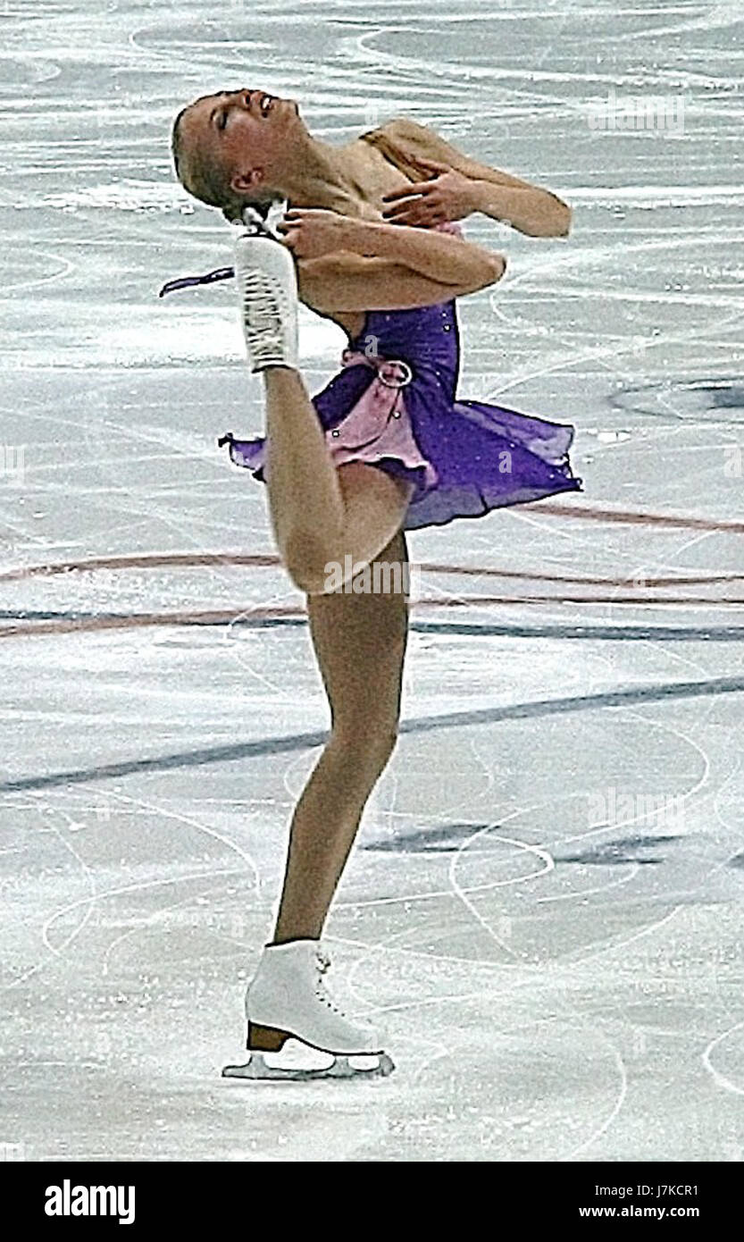 Juulia Turkkila, patineuse artistique, a participé aux Championnats du monde de patinage artistique 2011 (WFSC). Sa performance, capturée sur la photo 5d 029, montre son habileté et sa présence sur la glace, contribuant à sa reconnaissance dans le monde du patinage artistique. Banque D'Images