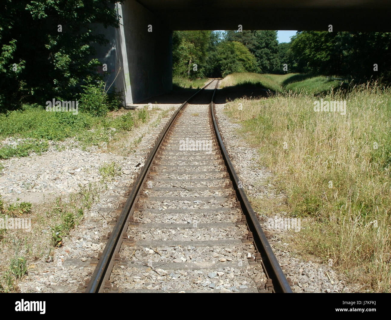 Le 27 mai 2011, un tronçon de la ligne de chemin de fer entre Heidelberg et Speyer, passant par la région de Hartbach, a été inspecté. L'évaluation a porté sur l'état de la voie, les systèmes de signalisation et l'infrastructure environnante afin d'assurer la sécurité et l'efficacité des opérations ferroviaires. Banque D'Images