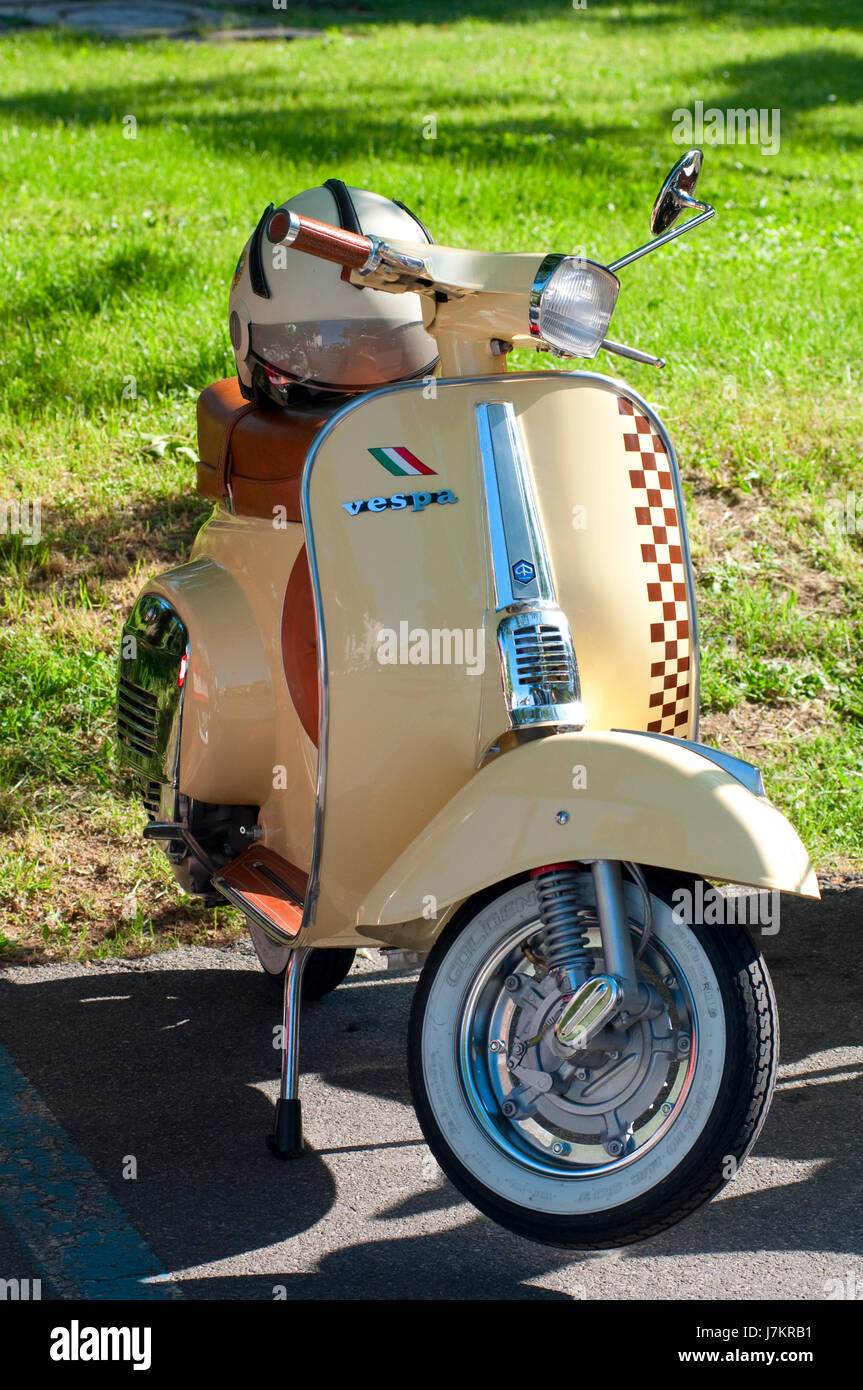 L'Italie, Lombardie, Crema, réunion du scooter Vespa Banque D'Images
