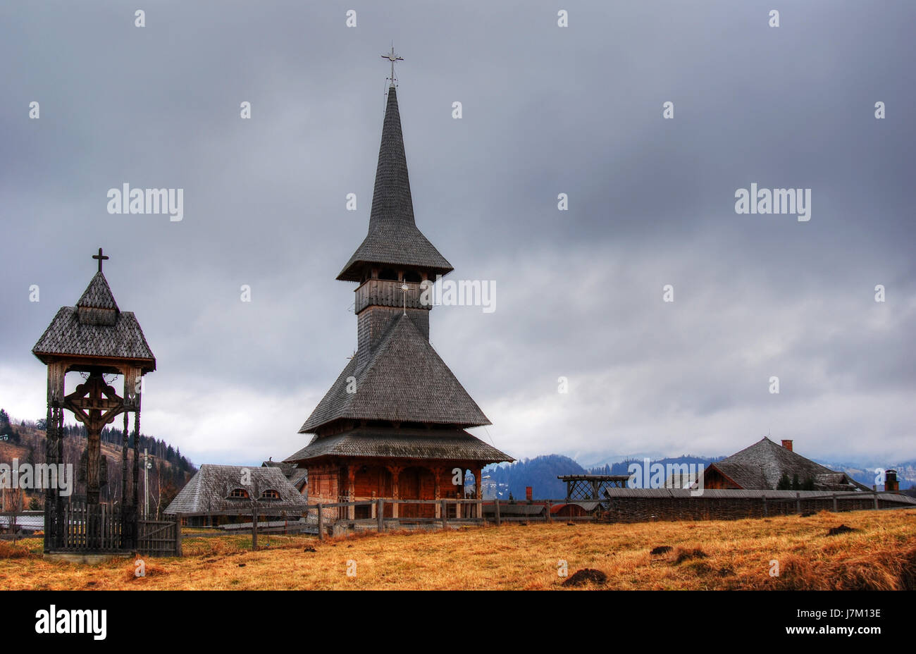 L'église en bois traditionnel religieux Roumanie transylvanie historique billet Banque D'Images