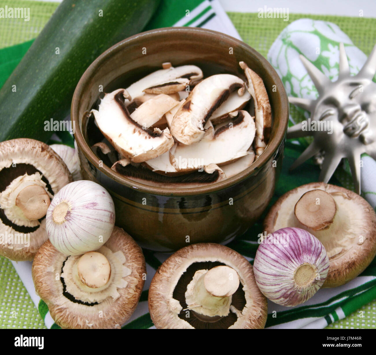 Aliment alimentaire champignon champignons légumes aliment Aliments frais de friandises Banque D'Images