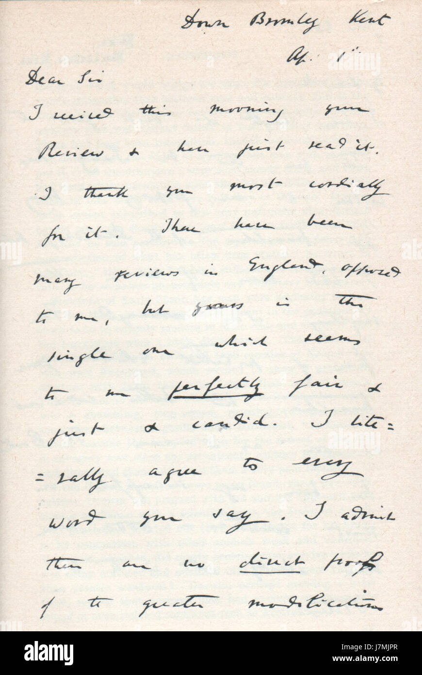 Une lettre écrite par Charles Darwin en 1860, discutant des débats en cours concernant sa théorie de l'évolution. Cette lettre offre un aperçu des réflexions de Darwinâ€™ sur les discussions scientifiques de son temps et ses points de vue sur la sélection naturelle. Banque D'Images