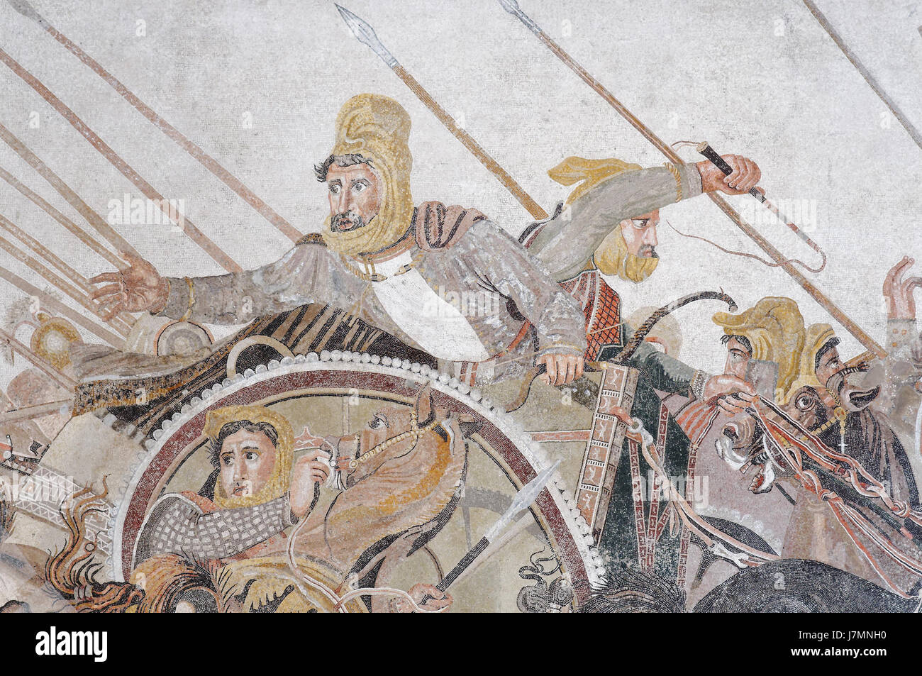 Cette œuvre d'art ou artefact historique représente la bataille d'Issus, un conflit important entre Alexandre le Grand et le roi Darius III de Perse, qui a eu lieu vers 333 av. J.-C. La représentation reflète le moment clé de la bataille, mettant en valeur la stratégie militaire et l'importance historique. Banque D'Images