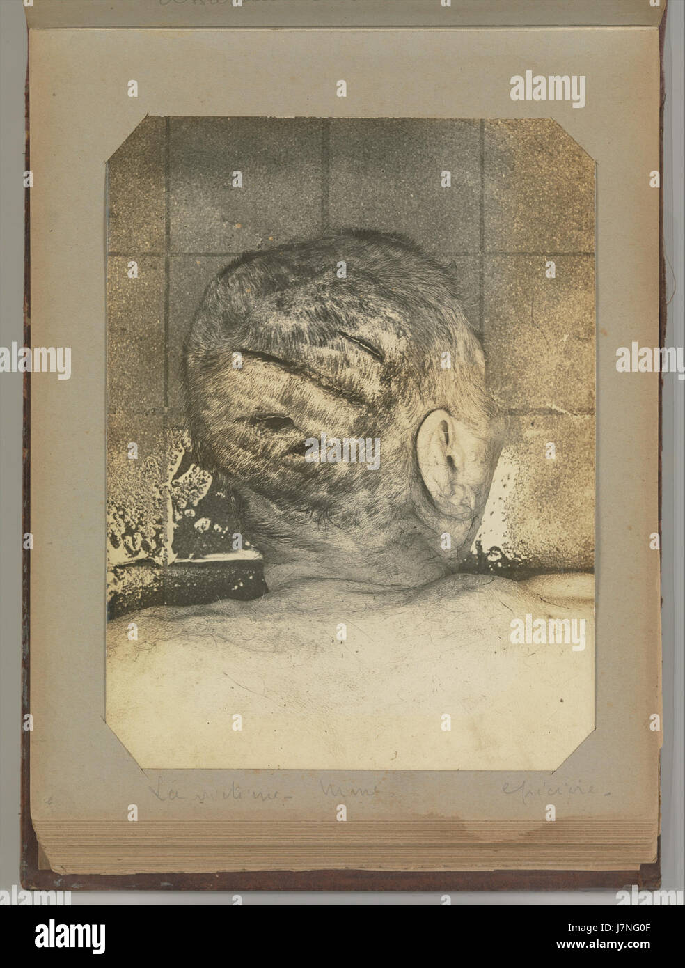 Album de Paris des scènes de crime attribué à Alphonse Bertillon. DP263696 Banque D'Images