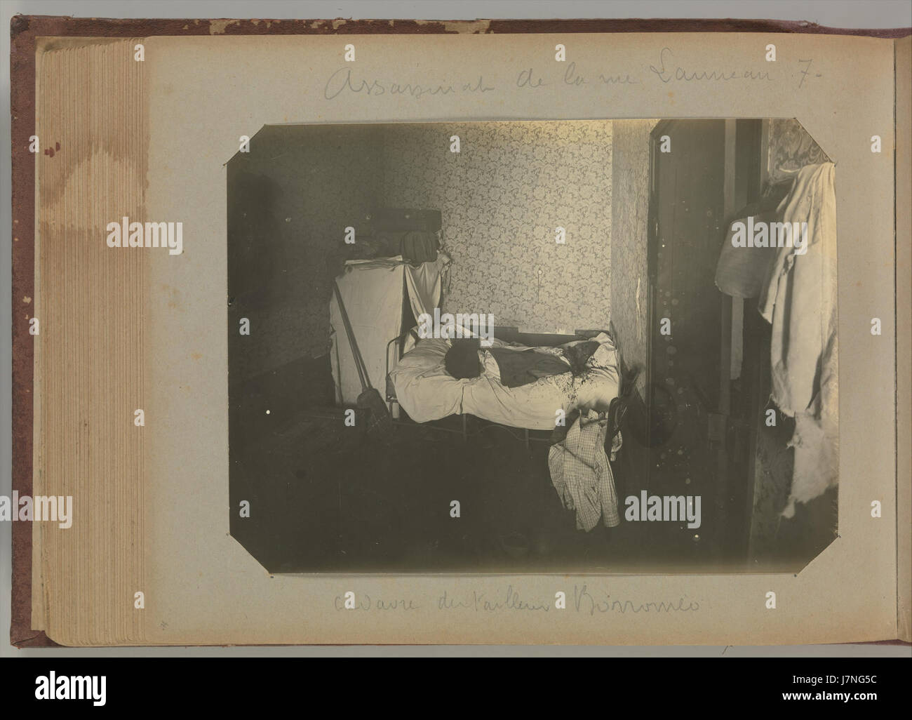 Album de Paris des scènes de crime attribué à Alphonse Bertillon. DP263775 Banque D'Images