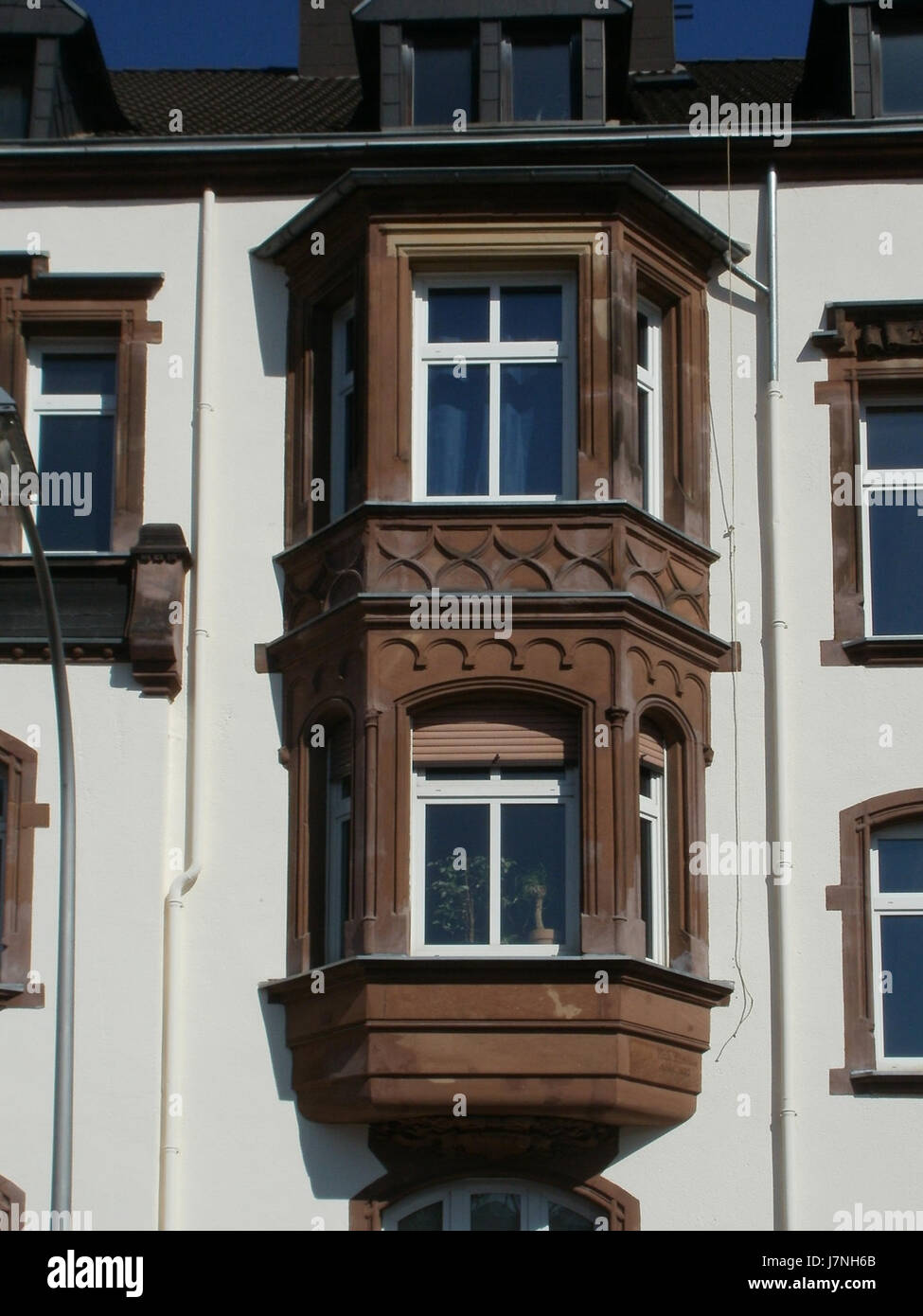 Cette image montre Mozartstrasse 9 à Saarbrücken, Allemagne, le 22 mars 2012. L'emplacement est remarquable pour son importance culturelle ou architecturale dans la ville, peut-être liée à Mozart ou à l'histoire locale. Banque D'Images