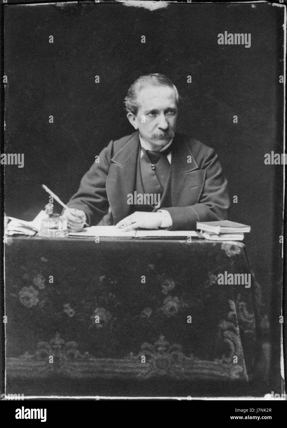 L'autoportrait d'Alexander Bassano met en valeur son talent de photographe britannique renommé à l'époque victorienne. La photographie reflète son style et sa maîtrise de la photographie de portrait. Banque D'Images