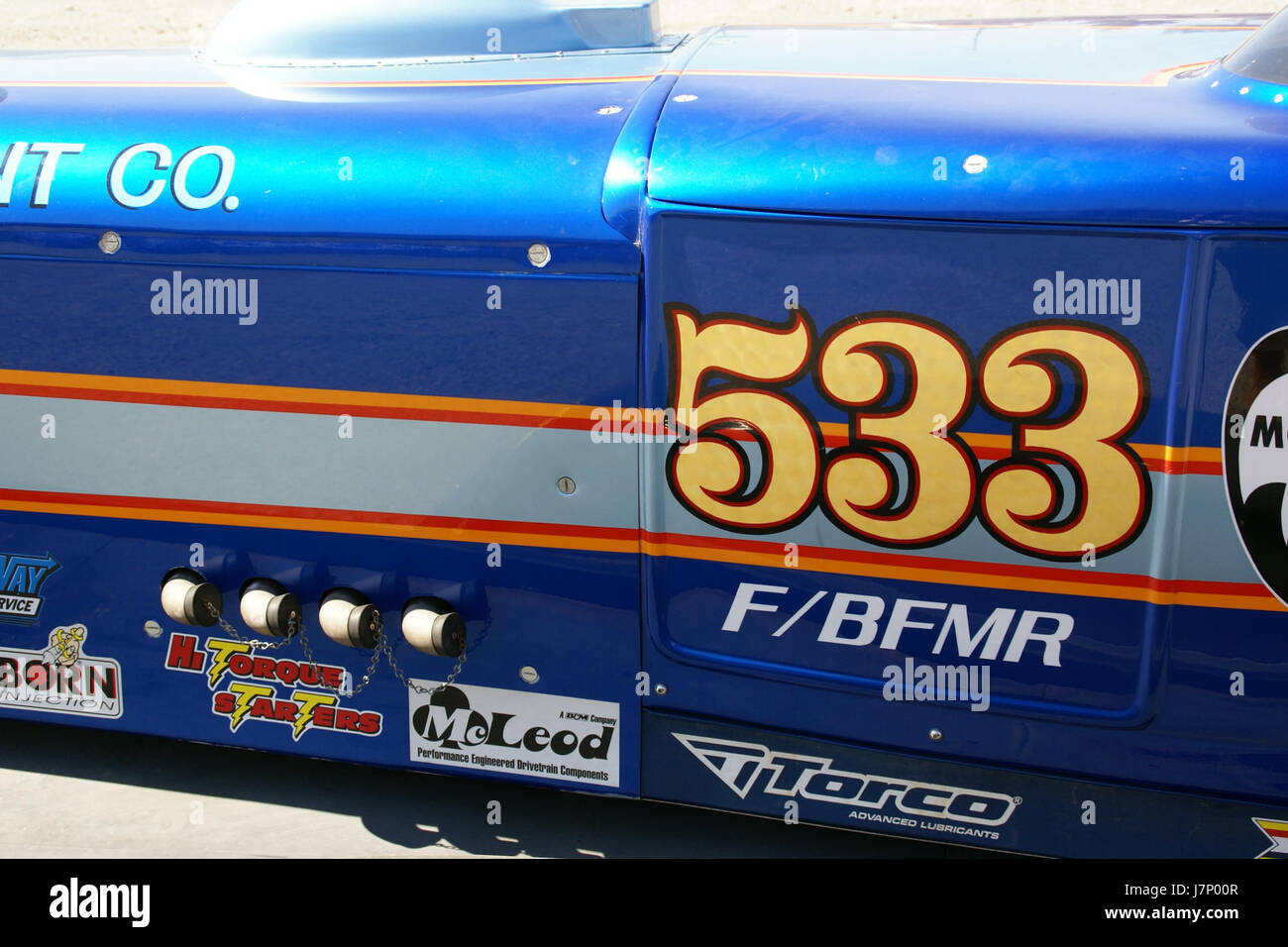 Cette photographie capture une voiture de course lors d'un événement à Wendover, Utah, le 2 octobre 2012. L'image met en valeur l'excitation et la vitesse de la compétition, mettant en évidence la technologie moderne et les véhicules haute performance utilisés dans l'événement. Banque D'Images