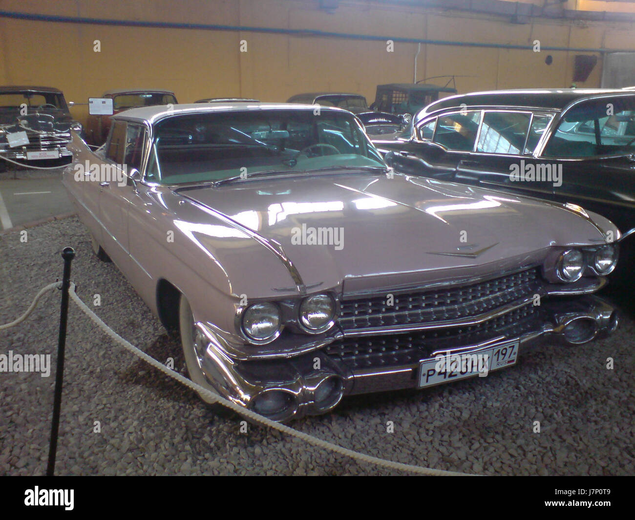 La Cadillac Eldorado 1959 est une voiture de luxe emblématique, réputée pour son design élégant et ses caractéristiques de pointe de la fin des années 1950 C'est l'un des modèles les plus célèbres de l'histoire de Cadillacâ€™, connu pour ses ailerons et son aspect élégant. Banque D'Images