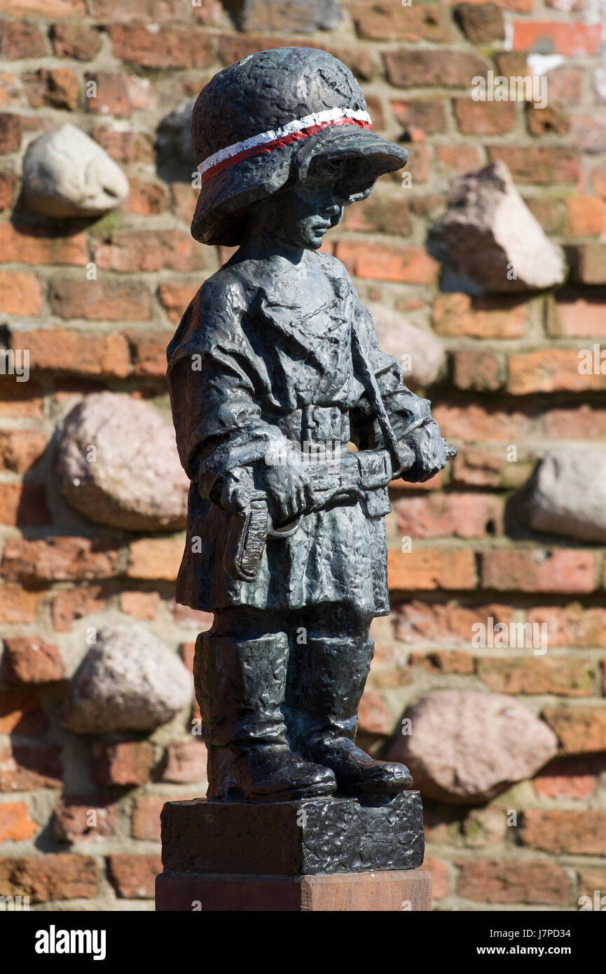 Le monument du petit insurgé (Pomnik Malego Powstanca) dans la vieille ville de Varsovie, Varsovie, Pologne. 4 avril 2017. La statue est un hommage à l'enfant s Banque D'Images