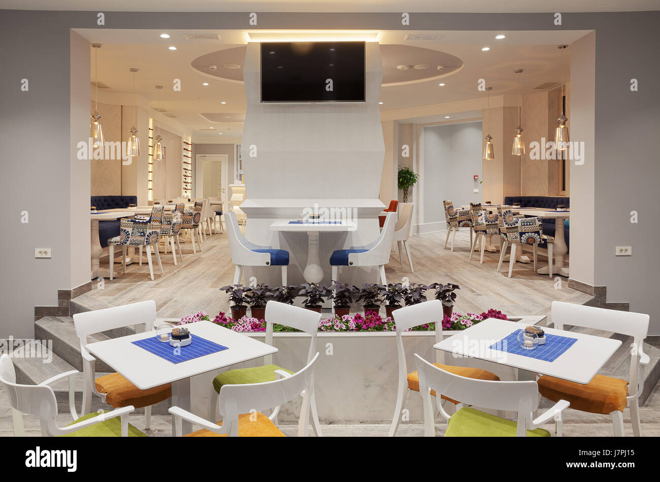 L'intérieur d'un moderne et nouveau restaurant de luxe. Banque D'Images