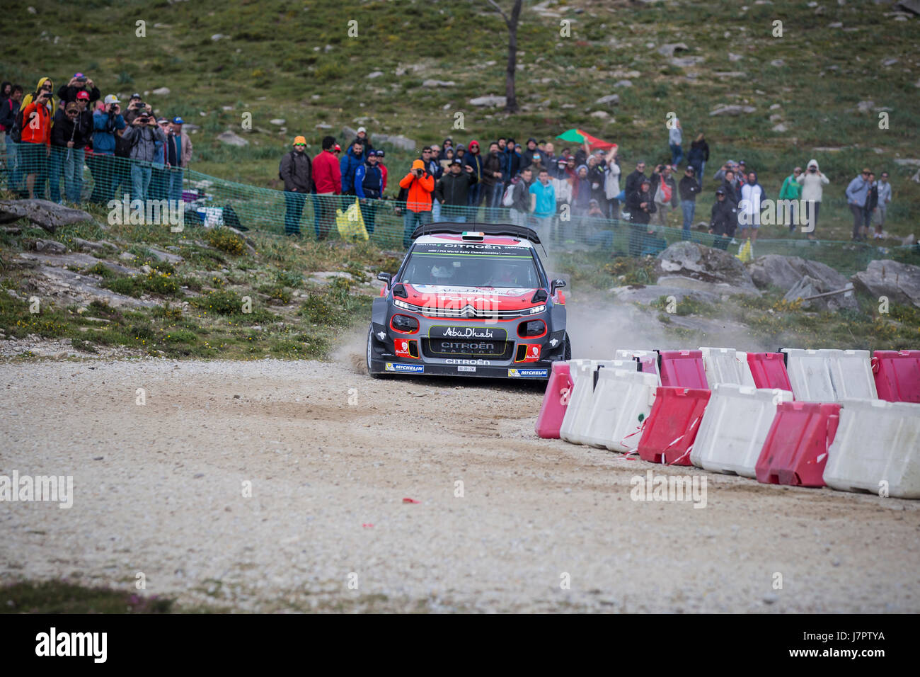 Viana do Castelo, PORTUGAL - 19 MAI : Craig Breen d'Irlande et Scott Martin de Grande-bretagne en concurrence dans leur Citroën Total WRT Abu Dhabi. Banque D'Images