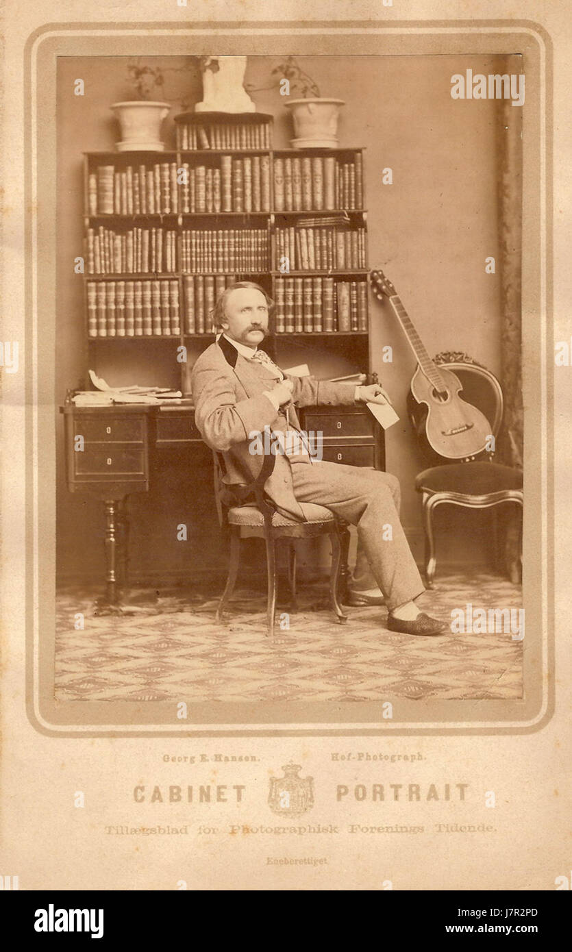 Photographie d'Erik Boegh réalisée par G.E. Hansen, représentant potentiellement un portrait complet du corps, capturant l'apparence et le style du sujet au moment de la prise de vue. Banque D'Images