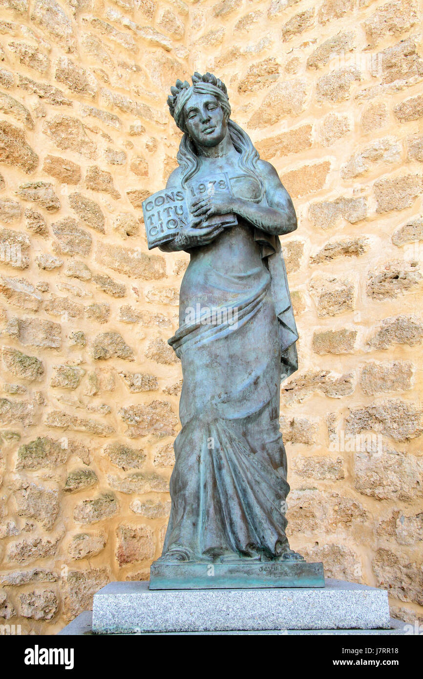 Statue monument andalousie monument statue femme constitution europe espagne wall Banque D'Images