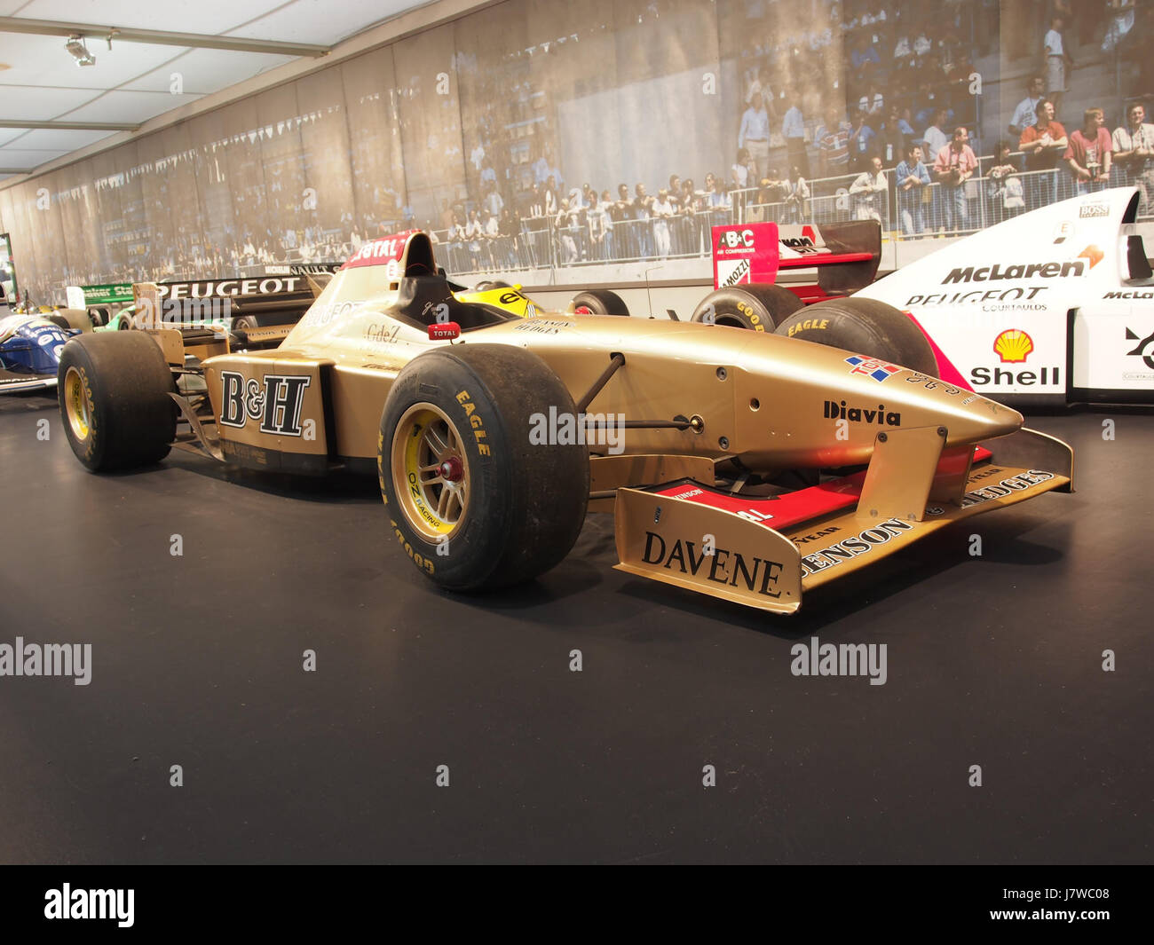 1995 Jordan Peugeot, 10 cylindres, 600hp, 2998cm3, 330km/h conduit par Rubens Barrichello, pic2 Banque D'Images