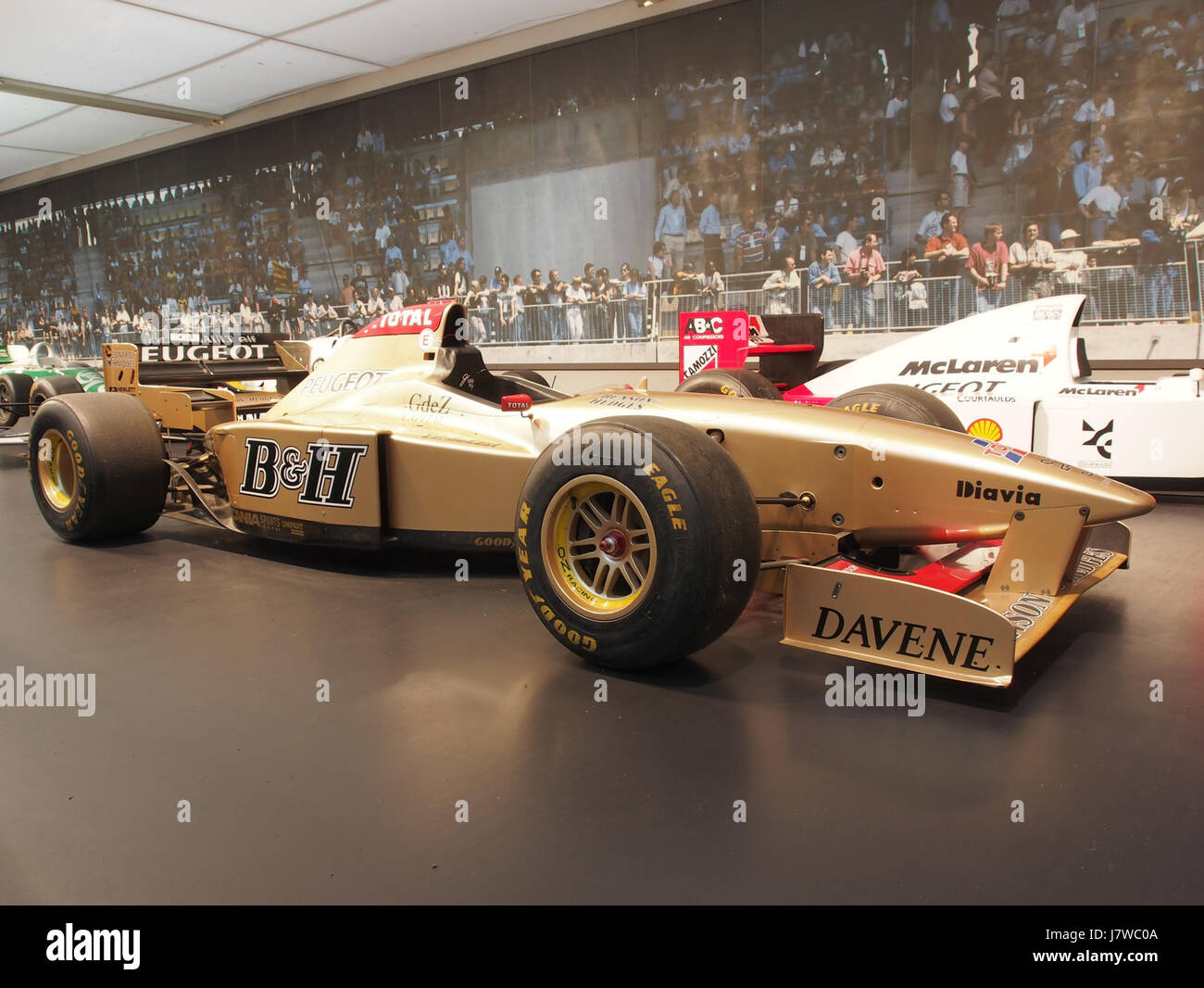 1995 Jordan Peugeot, 10 cylindres, 600hp, 2998cm3, 330km/h conduit par Rubens Barrichello, pic3 Banque D'Images