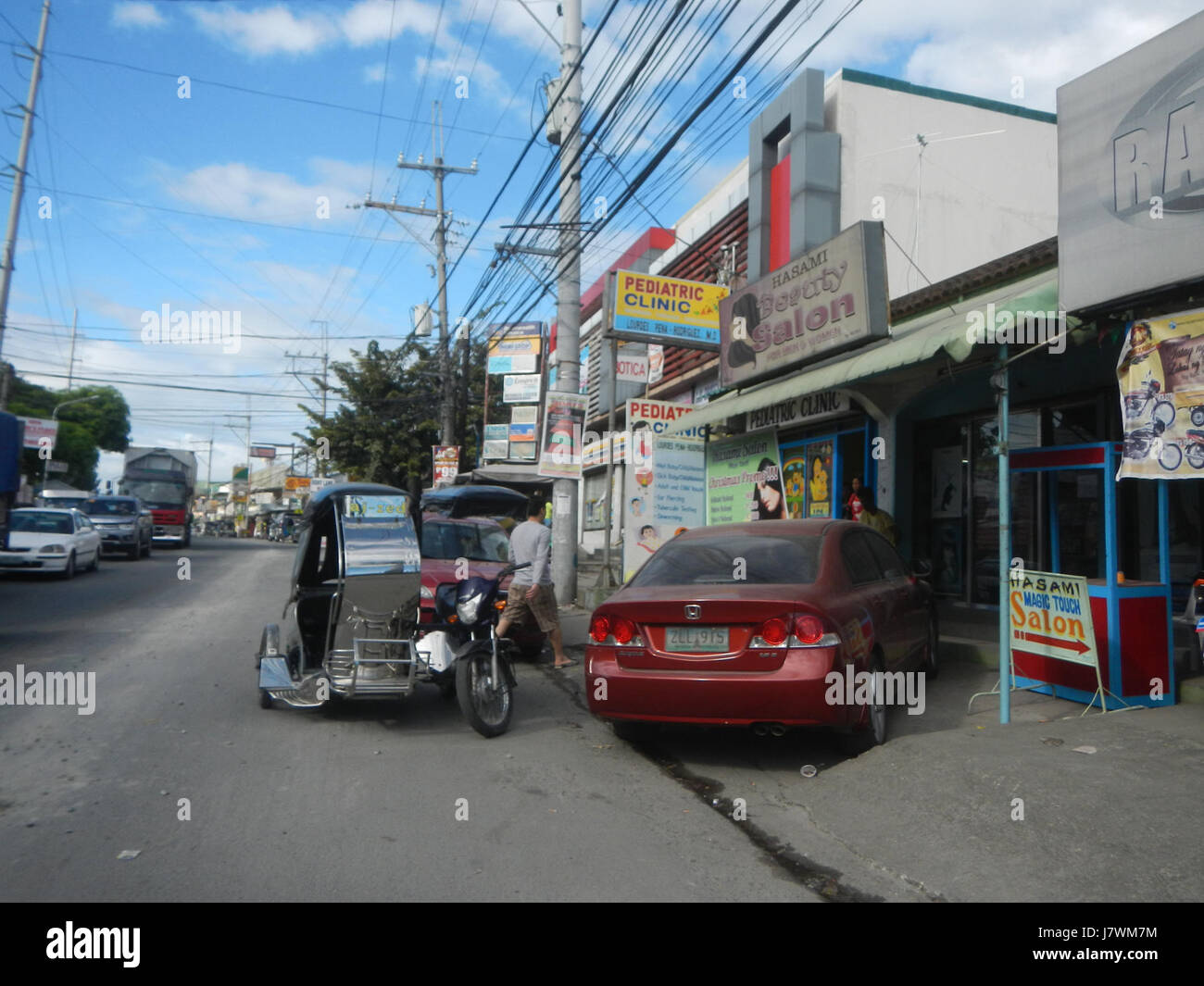 Embouteillages dans la région de Matimbubong Sapang Putol à San Ildefonso, Bulacan, Philippines, mettant en évidence les problèmes de trafic local et les défis d'infrastructure. Banque D'Images