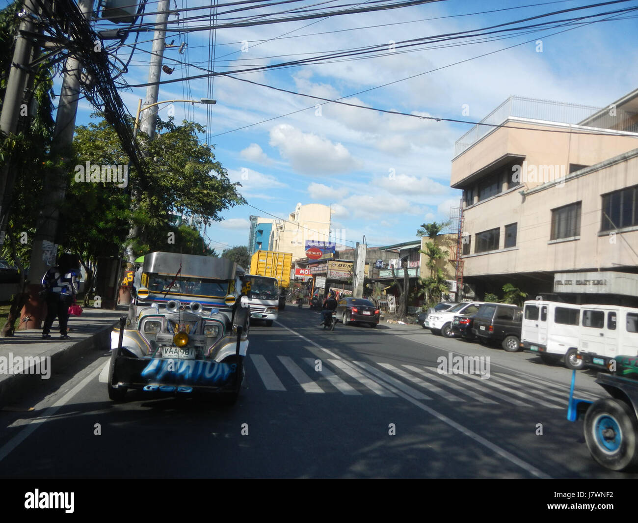 Une référence à l'avenue Amang Rodriguez, une route principale dans les zones Santolan et Dela Paz de Rosario, Pasig City, Metro Manila, Philippines. Banque D'Images