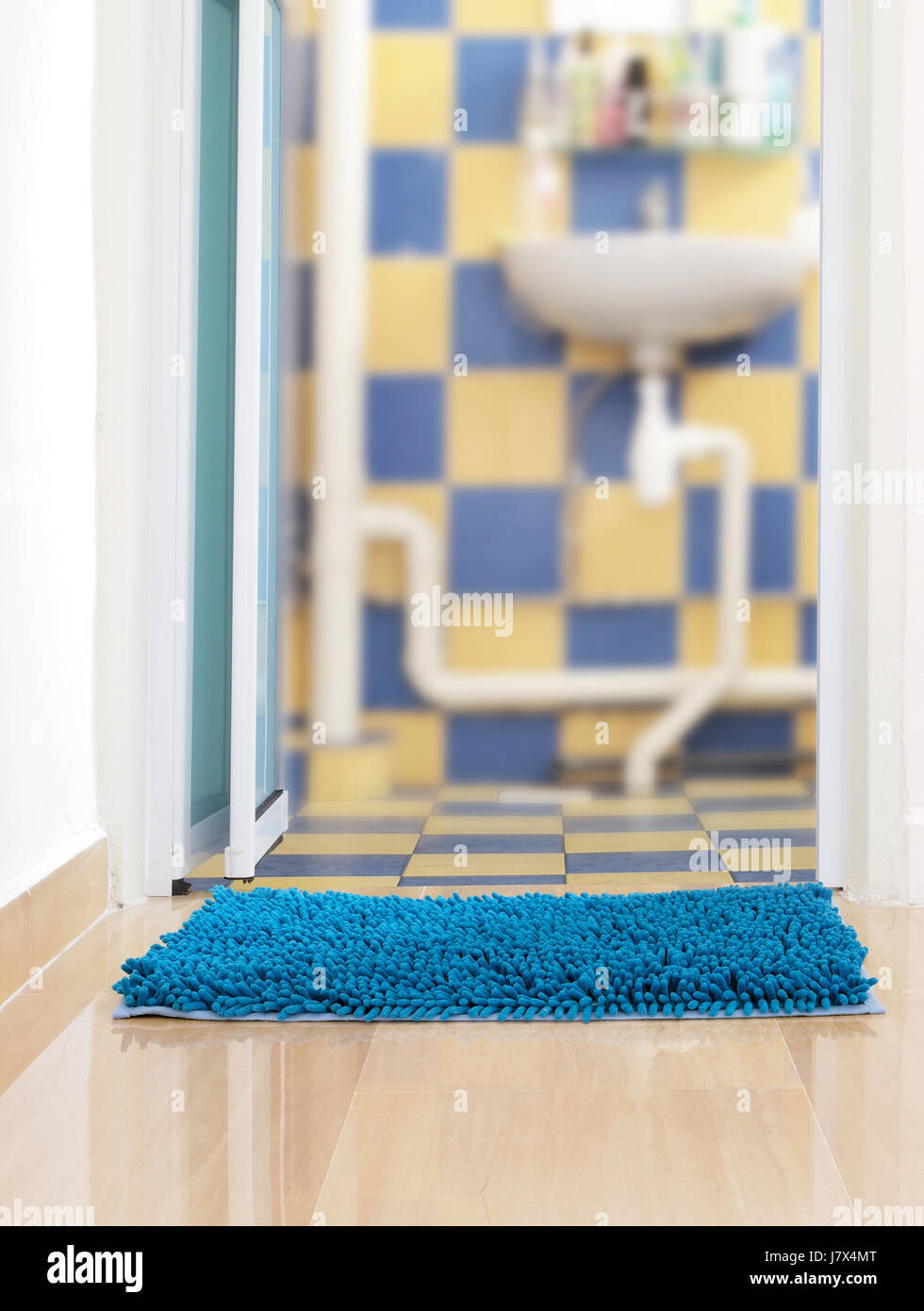 Objet bleu tapis de sol de la salle de bains ménage synthétique bleu couleur des ménages de l'objet Banque D'Images