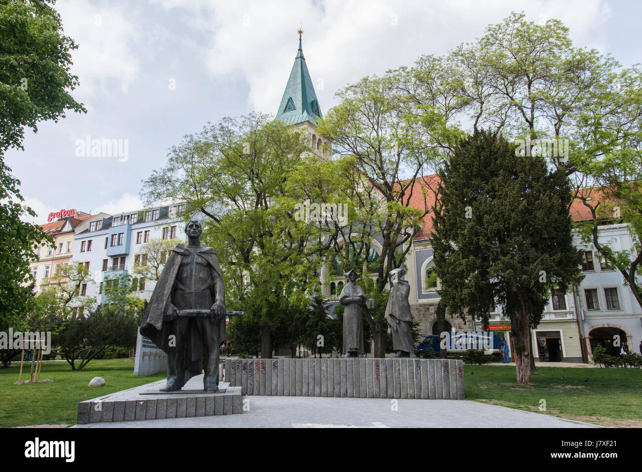 Sculptures à la place du Soulèvement national slovaque (národného povstania Slovenského Námestie) Banque D'Images