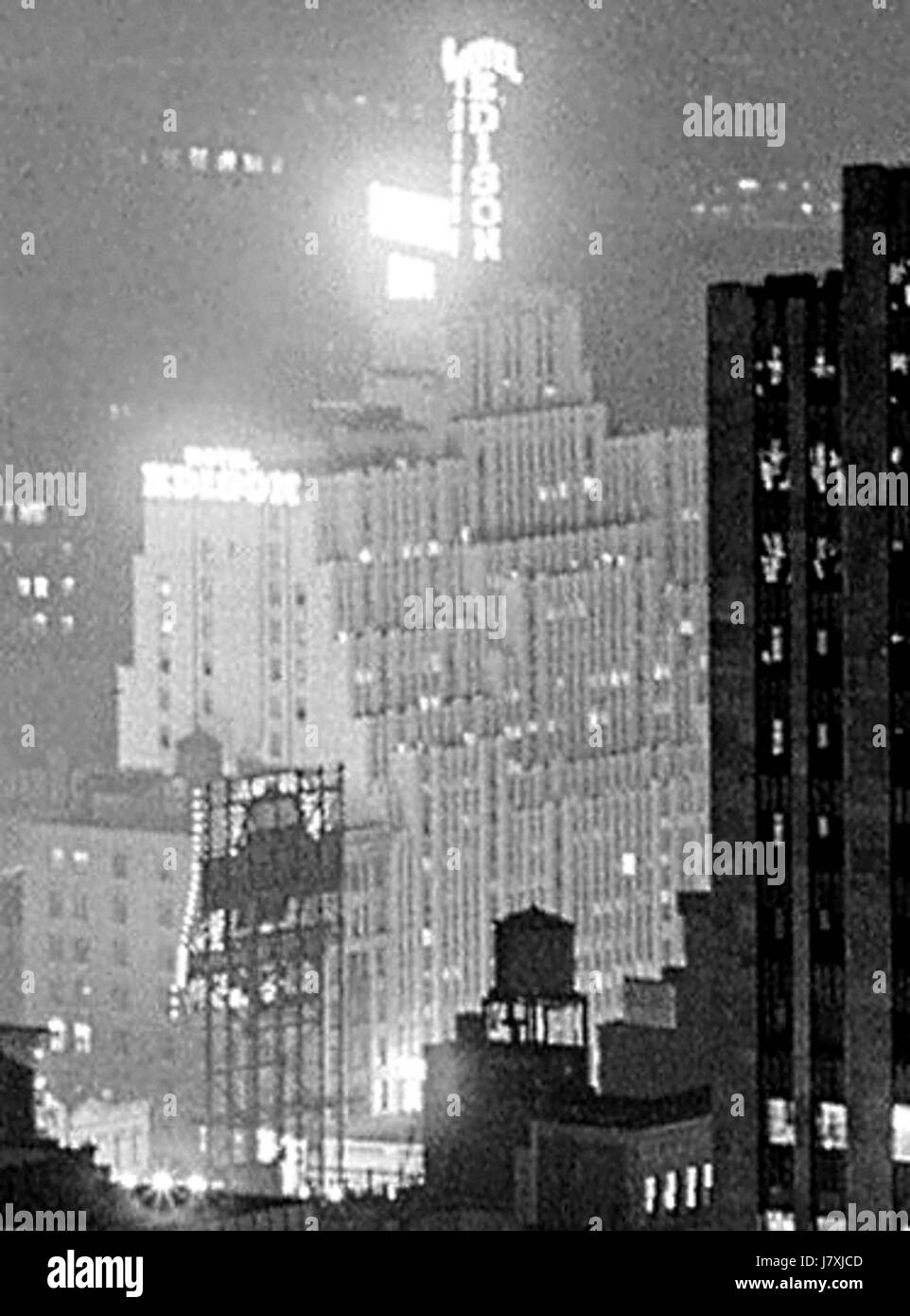 Ce titre peut faire référence à une référence historique à l'Hôtel Edison en 1933, se concentrant peut-être sur son importance, son architecture ou les événements de cette période. Banque D'Images