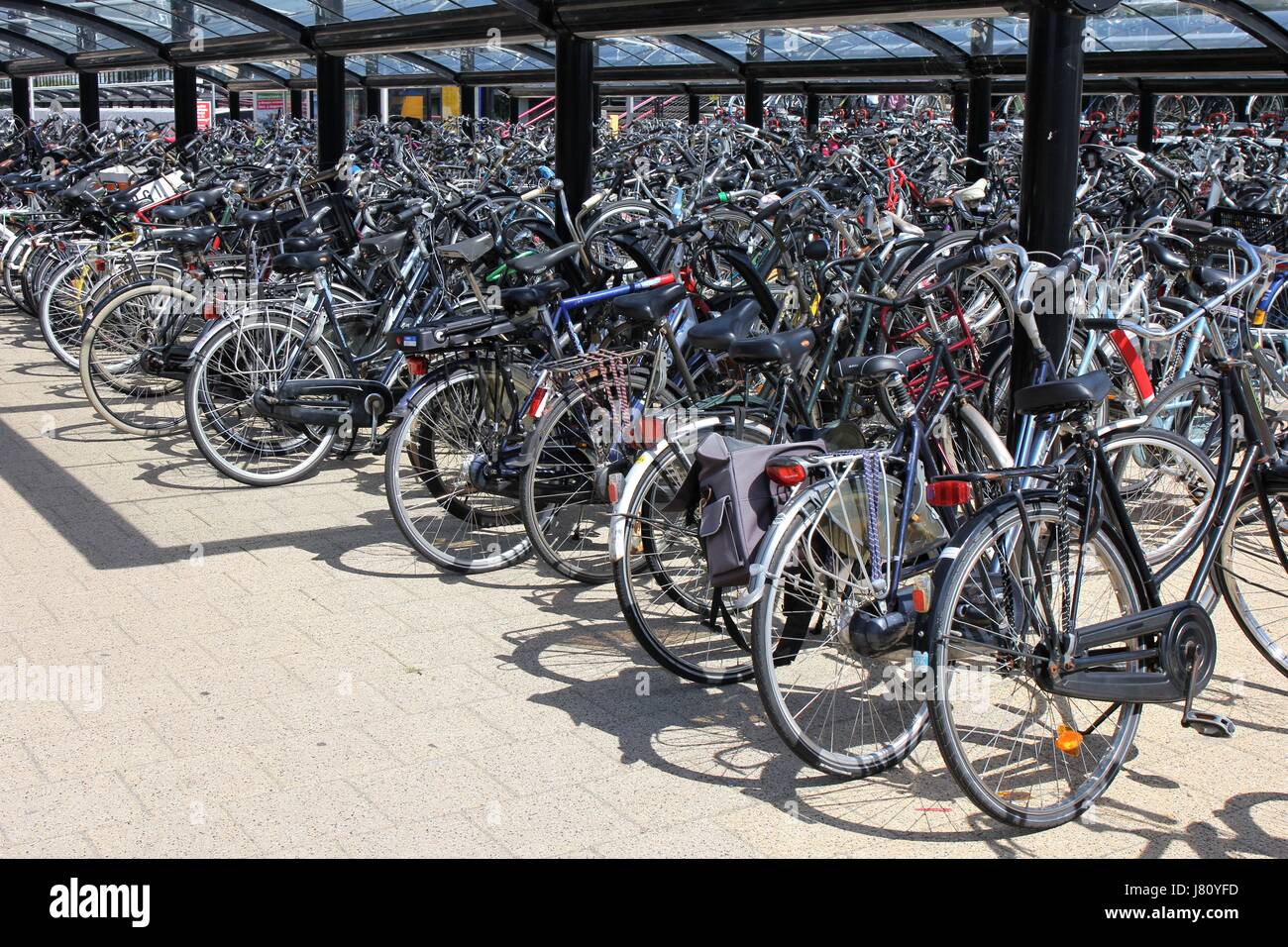 Parking vélos aux Pays-Bas Banque D'Images