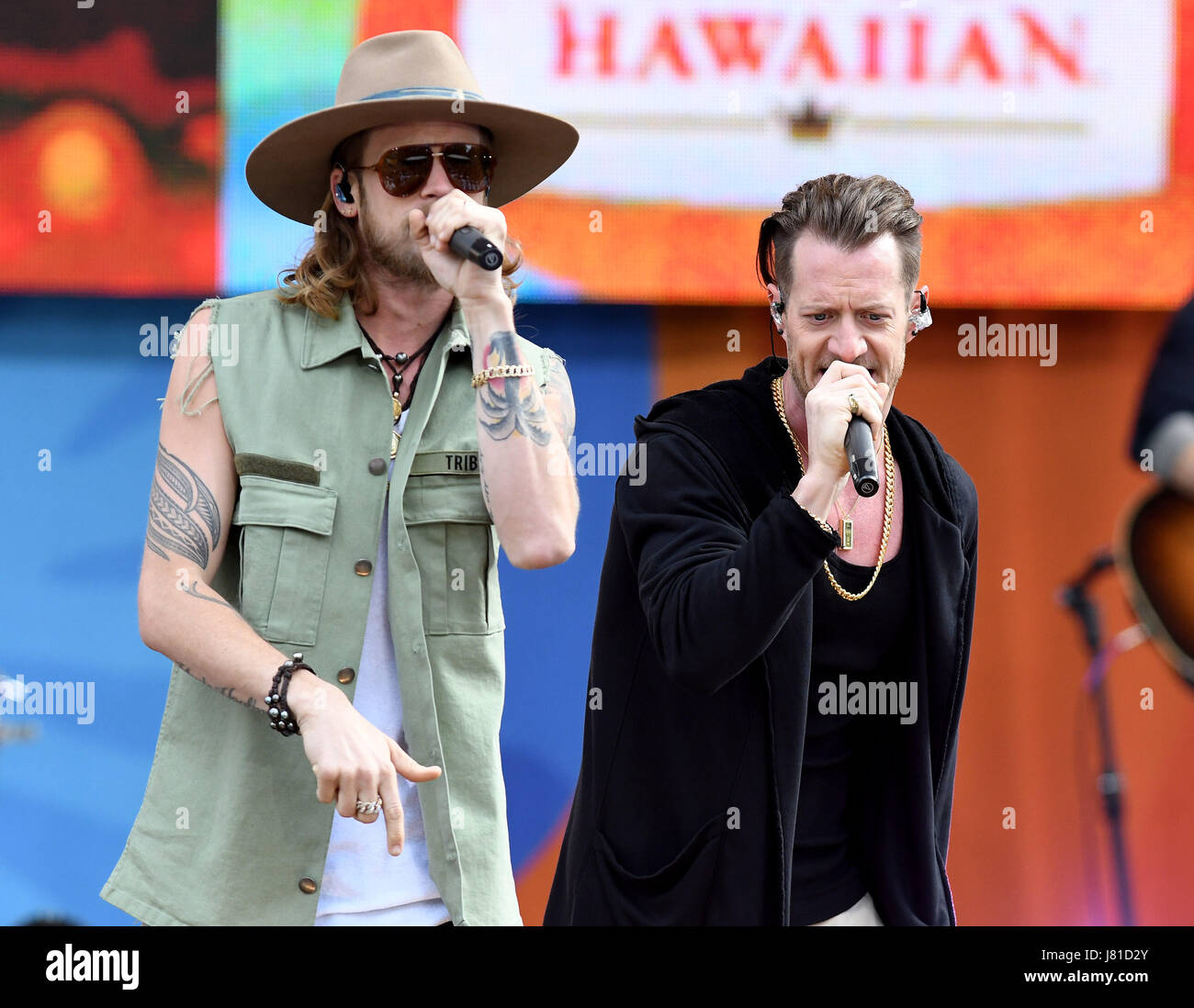 New York, NY, USA. 26 mai, 2017. Brian Kelley et Tyler Hubbard de la Floride Géorgie Line effectuer au Rumsey Playfield de Central Park pour le bon matin American Summer Concert Series le 26 mai 2017 dans la ville de New York. Crédit : John Palmer/media/Alamy Punch Live News Banque D'Images