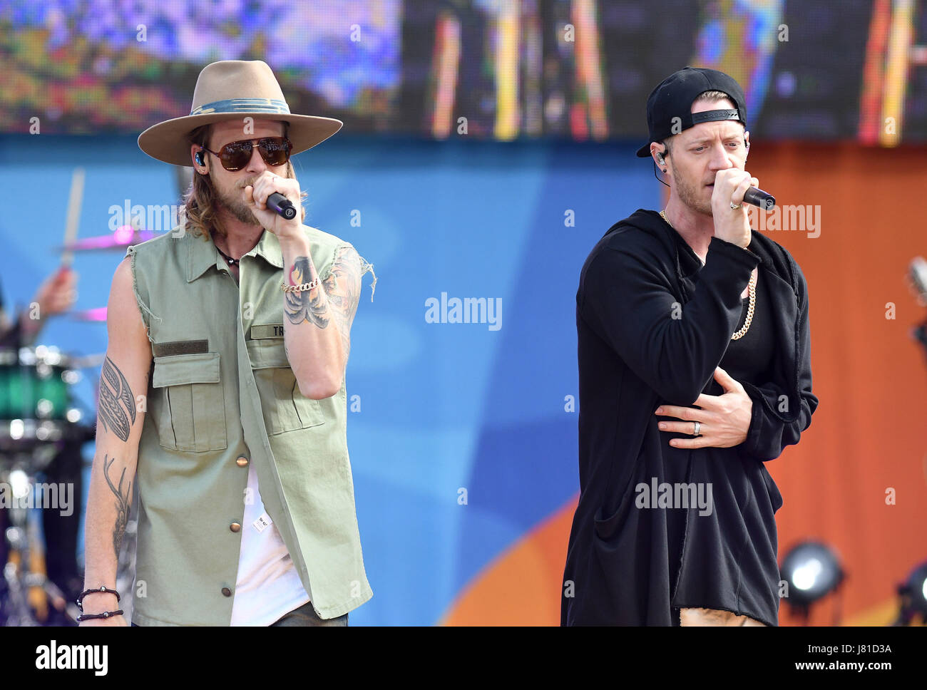 New York, NY, USA. 26 mai, 2017. Brian Kelley et Tyler Hubbard de la Floride Géorgie Line effectuer au Rumsey Playfield de Central Park pour le bon matin American Summer Concert Series le 26 mai 2017 dans la ville de New York. Crédit : John Palmer/media/Alamy Punch Live News Banque D'Images