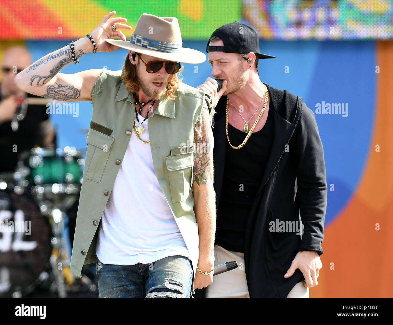New York, NY, USA. 26 mai, 2017. Brian Kelley et Tyler Hubbard de la Floride Géorgie Line effectuer au Rumsey Playfield de Central Park pour le bon matin American Summer Concert Series le 26 mai 2017 dans la ville de New York. Crédit : John Palmer/media/Alamy Punch Live News Banque D'Images