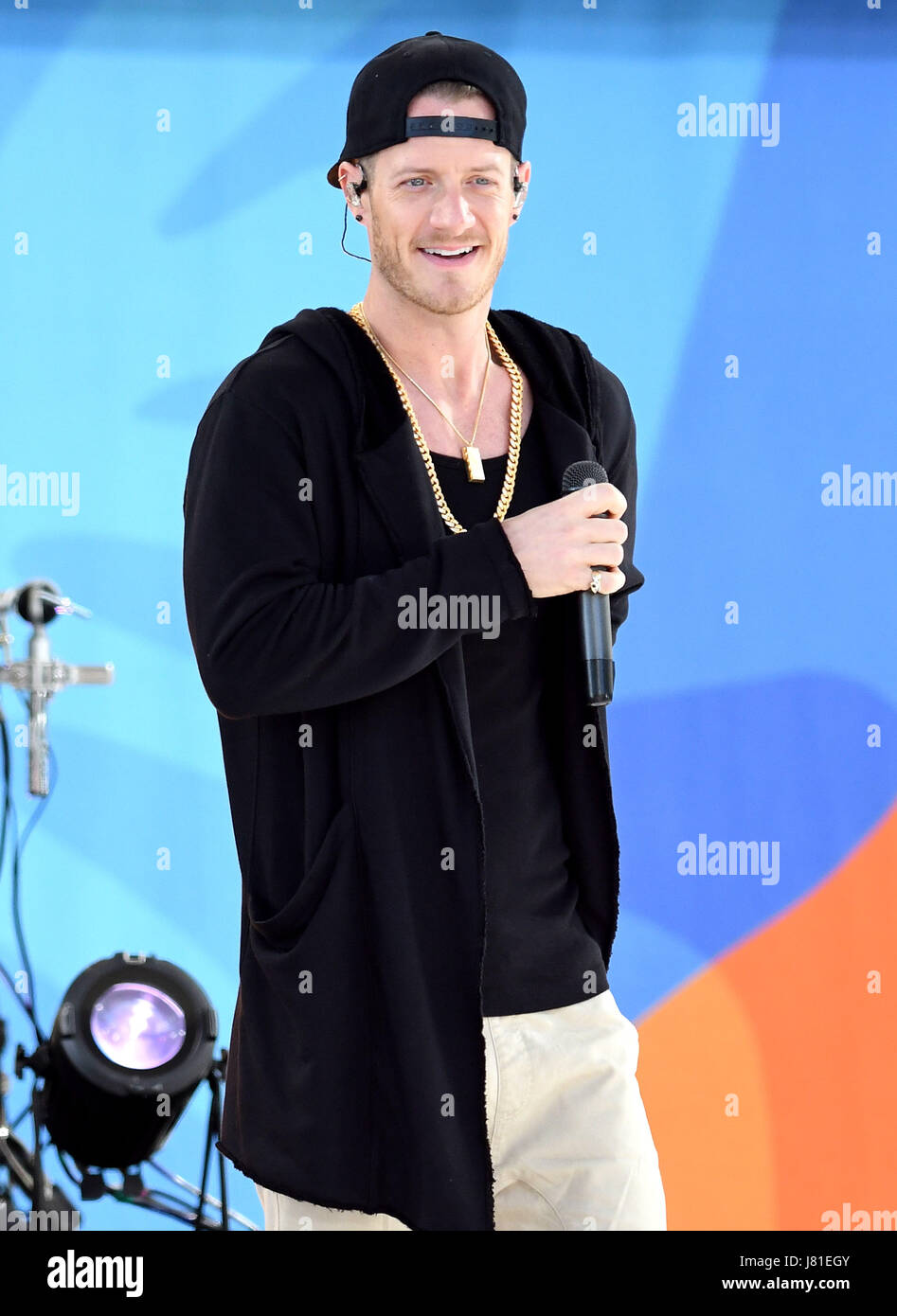 New York, NY, USA. 26 mai, 2017. Tyler Hubbard de Floride Géorgie Line effectuer au Rumsey Playfield de Central Park pour le Good Morning America 2017 Concert Series le 26 mai 2017 dans la ville de New York. Crédit : : John Palmer/media/Alamy Punch Live News Banque D'Images