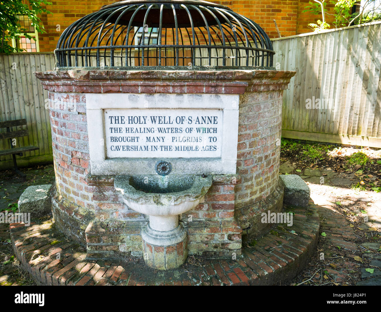 Le puits sacré de St Ann, Caversham, Reading, Berkshire, Angleterre Banque D'Images Le puits sacré de St Ann, Caversham, Reading, Berkshire, Angleterre Banque D'Images