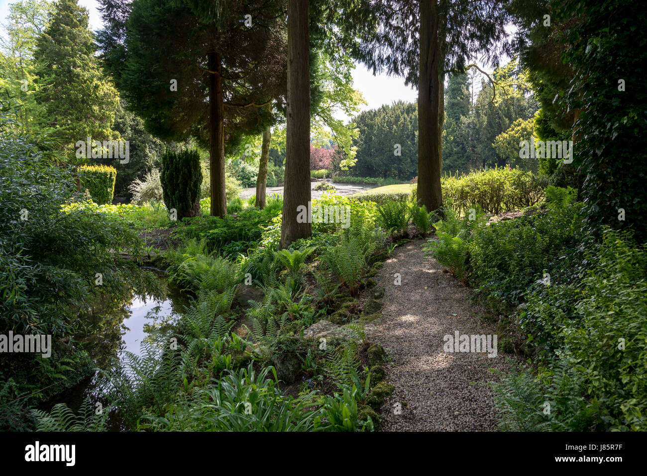 Les jardins de l'hôtel de Thornbridge près de Great Longstone, Derbyshire, Angleterre. Banque D'Images