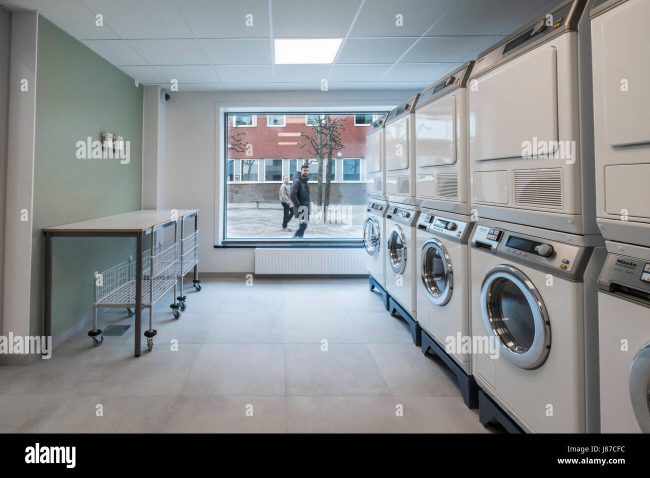 La salle de lavage pour un appartement, une chambre d'Tensta, Stockholm, Suède. Banque D'Images