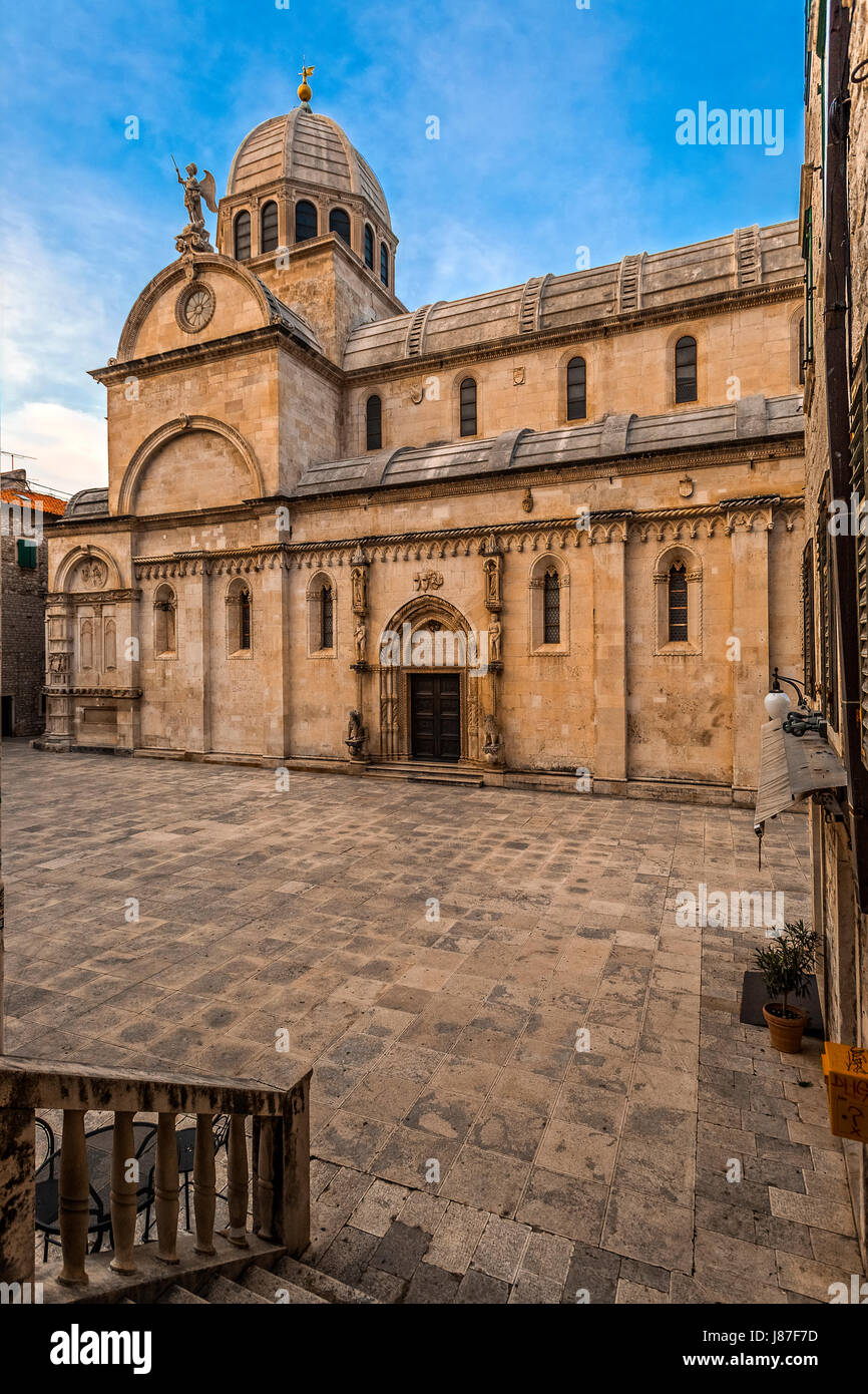 La Croatie Dalmatie Sibenik La cathédrale Saint James - transept Banque D'Images