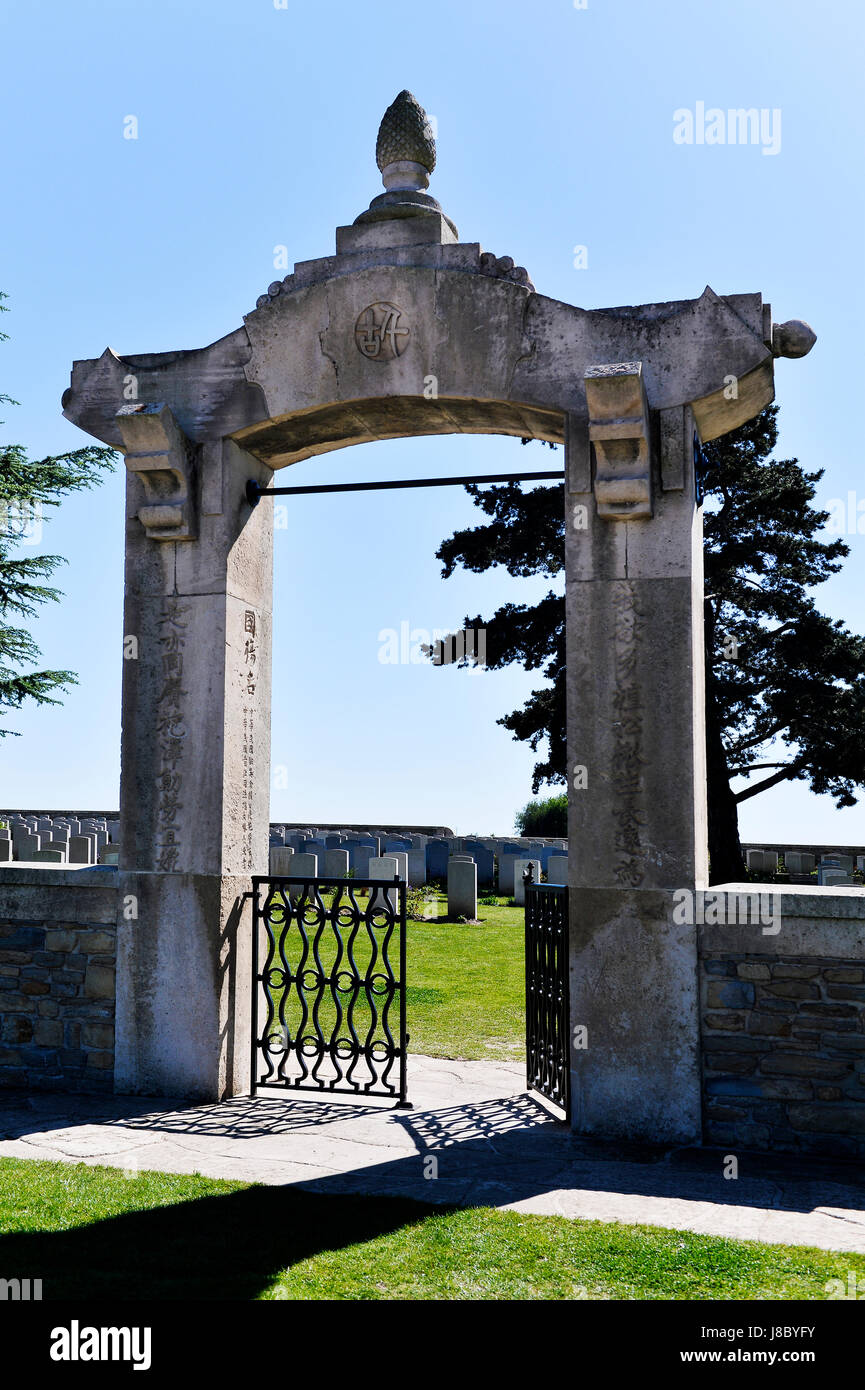 Pierres tombales à Première Guerre mondiale un cimetière de corps du travail chinois travailleurs à Noyelles-sur-Mer, Baie de Somme, Picardie, France Banque D'Images