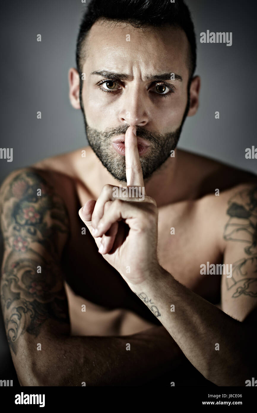 Silence radio, Silence, silence, souffle, tattoo, arrêter, tatoué, tatoo, l' homme Photo Stock - Alamy