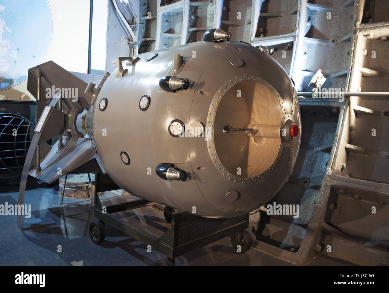 Moscou : le modèle de la première bombe nucléaire soviétique testée le 29 août 1949, à Bunker-42, anti-nucléaire installation souterraine construite en 1956 Banque D'Images