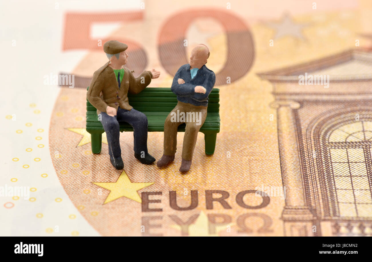 Image symbolique, pension de retraite, l'assurance soins de longue durée, et des dispositions de l'état, les billets de banque, euro Banque D'Images