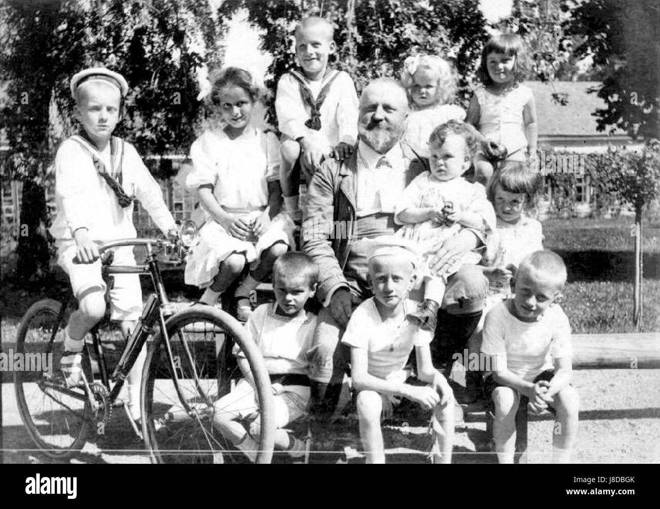 Karl Putz c. Rolsberg Enkelkindern mit, 60. Geburtstag 1912 Banque D'Images